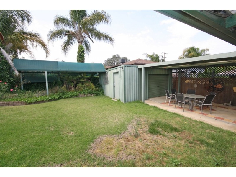 17 Mallory Street, Wagga Wagga NSW 2650