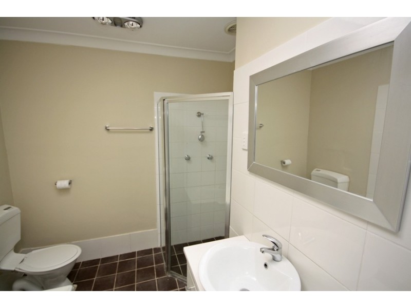 26 Kennedy Avenue, Wagga Wagga NSW 2650