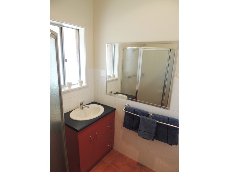 1/5 Wilson Street, Kooringal NSW 2650