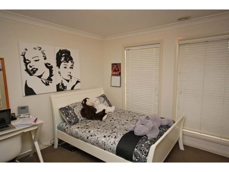 27 Wellington Avenue, Wagga Wagga NSW 2650