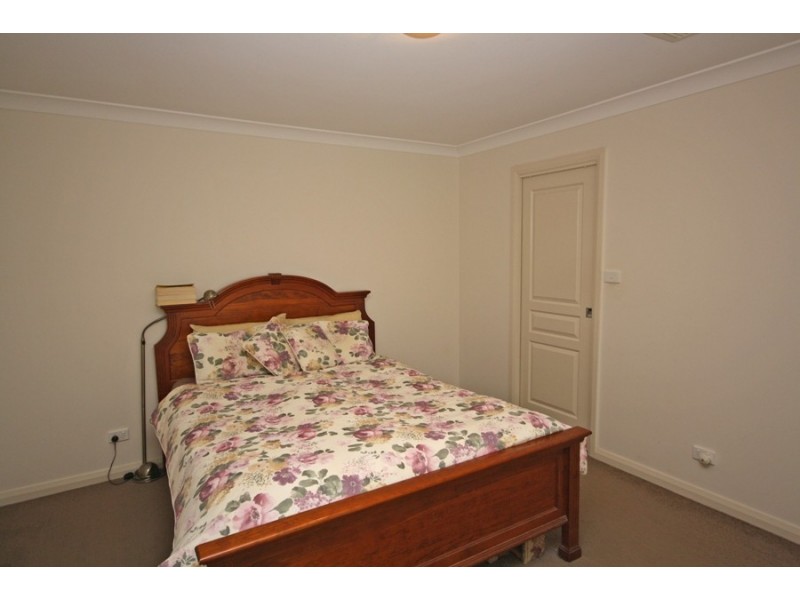 27 Wellington Avenue, Wagga Wagga NSW 2650