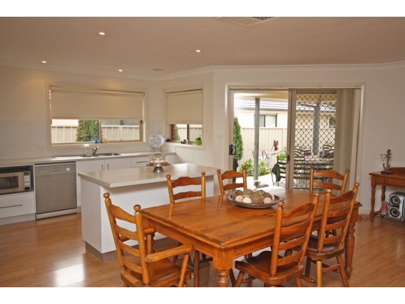 27 Wellington Avenue, Wagga Wagga NSW 2650