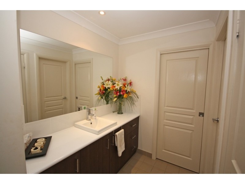 27 Wellington Avenue, Wagga Wagga NSW 2650