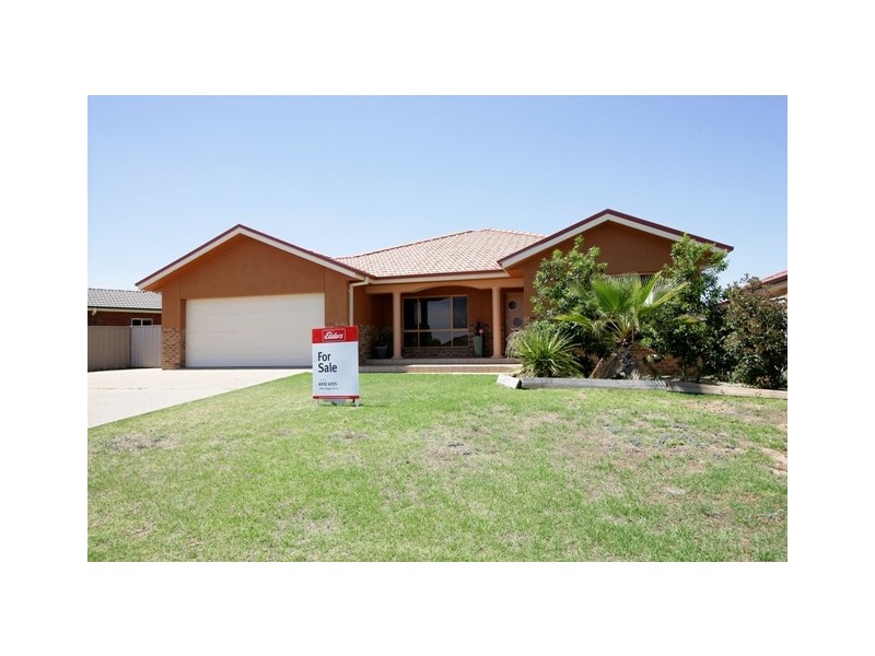 120 Yentoo Drive, Glenfield Park NSW 2650