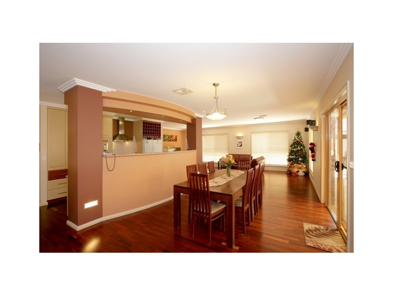 120 Yentoo Drive, Glenfield Park NSW 2650