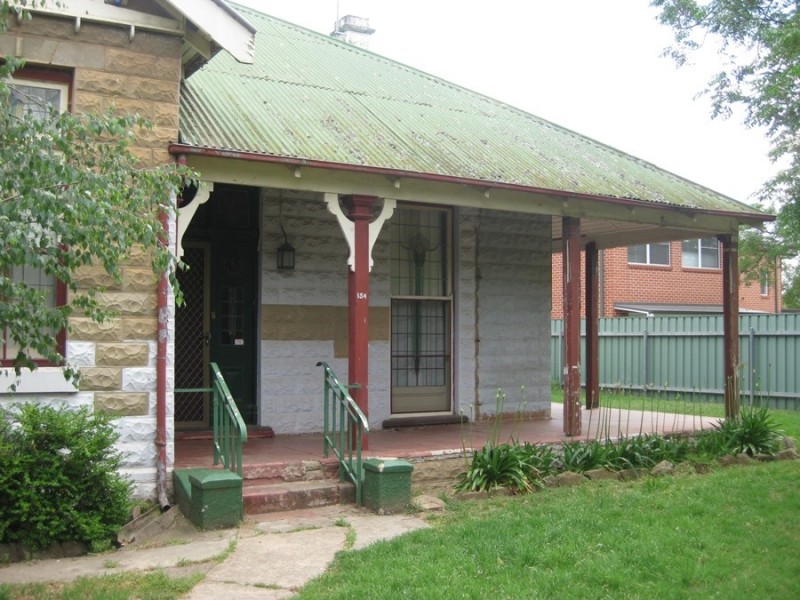 154 Docker Street, Wagga Wagga NSW 2650