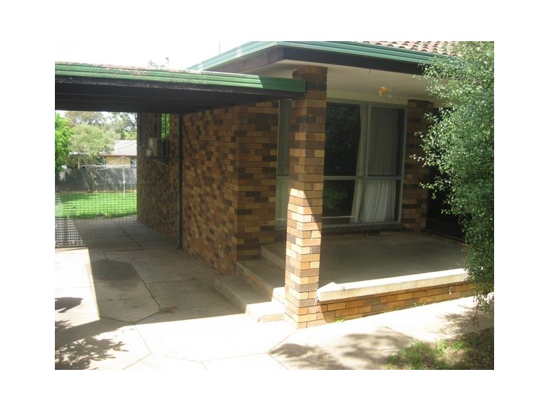 10 Fairbairn Crescent, Wagga Wagga NSW 2650