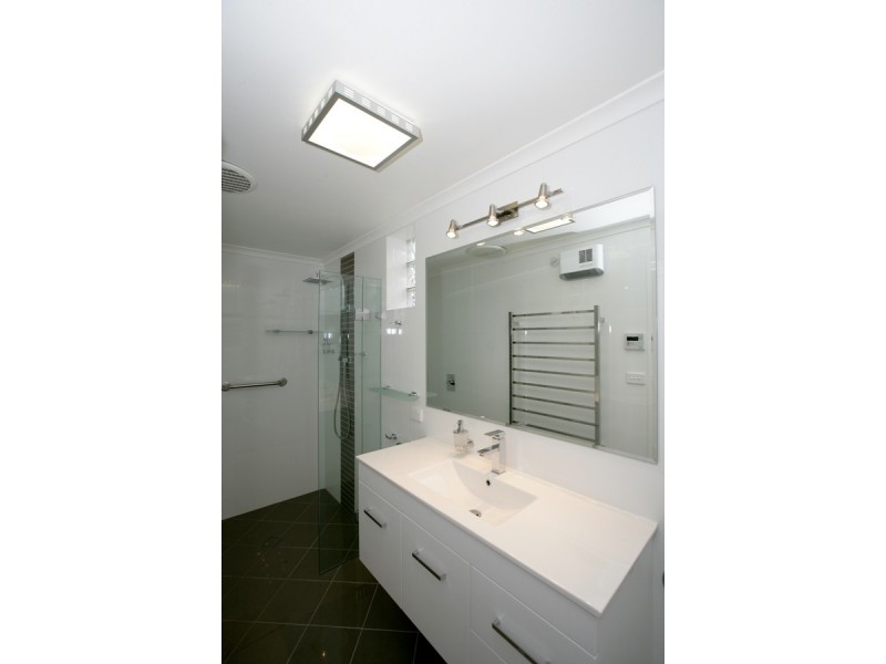 61 Northcott Pde, Wagga Wagga NSW 2650