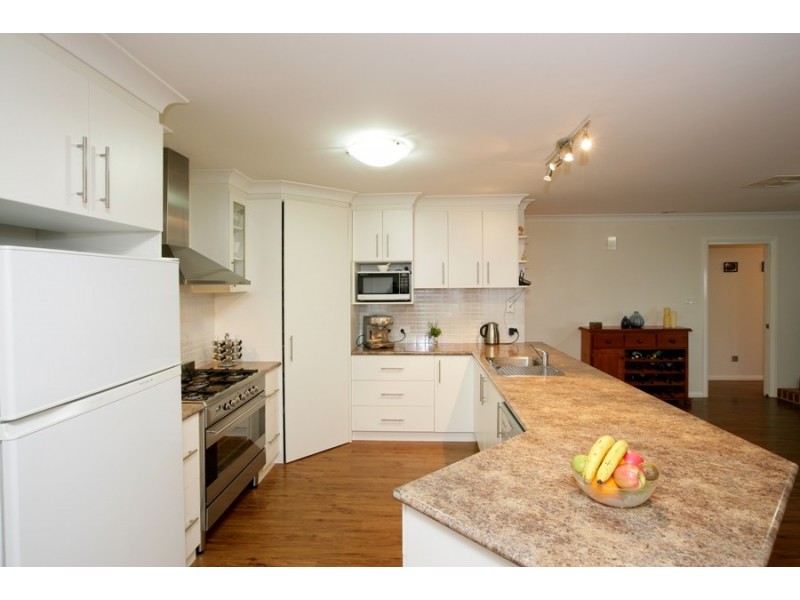 16 Mima Street, Wagga Wagga NSW 2650