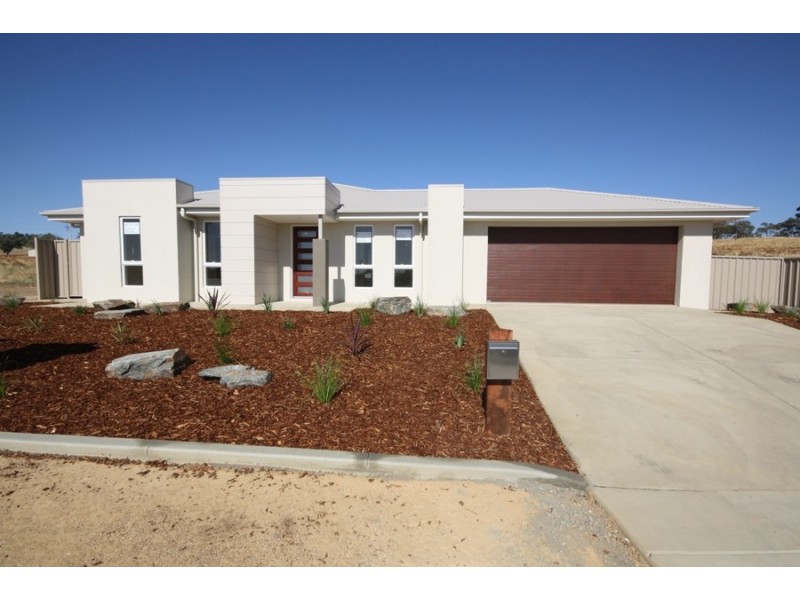 Lot 15 Lingiari Drive, Lloyd NSW 2650