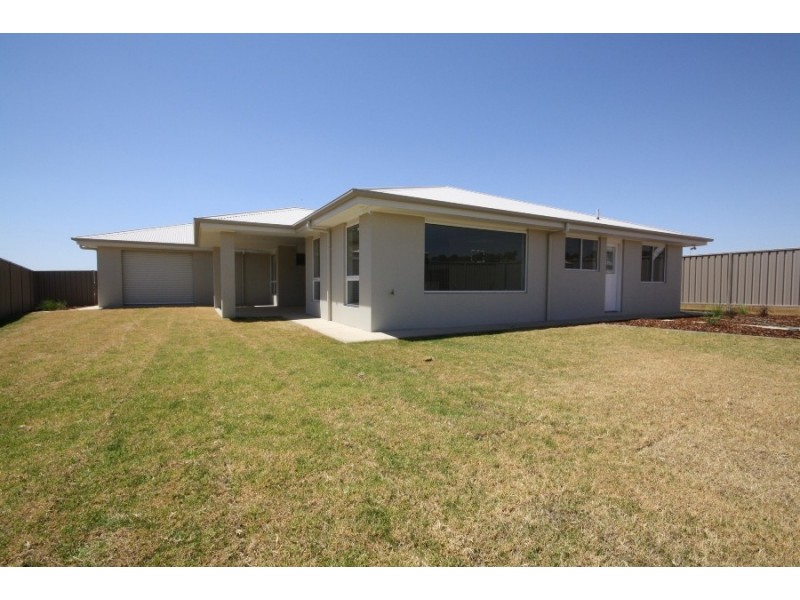 Lot 15 Lingiari Drive, Lloyd NSW 2650