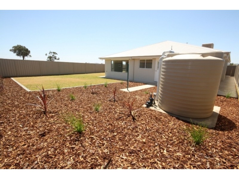 Lot 15 Lingiari Drive, Lloyd NSW 2650