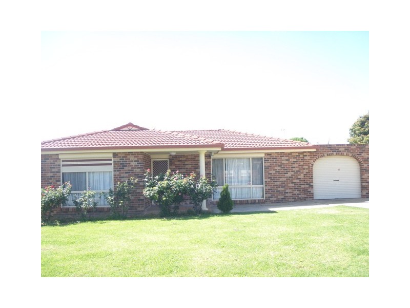106 Dalman Parkway, Wagga Wagga NSW 2650