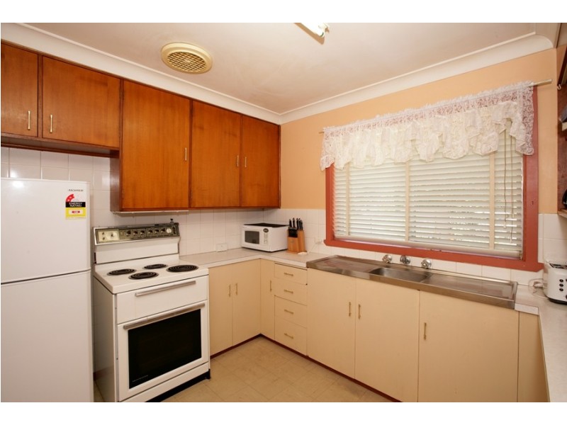 3/3 Henschke Avenue, Wagga Wagga NSW 2650