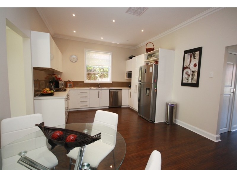 32 Albury Street, Wagga Wagga NSW 2650