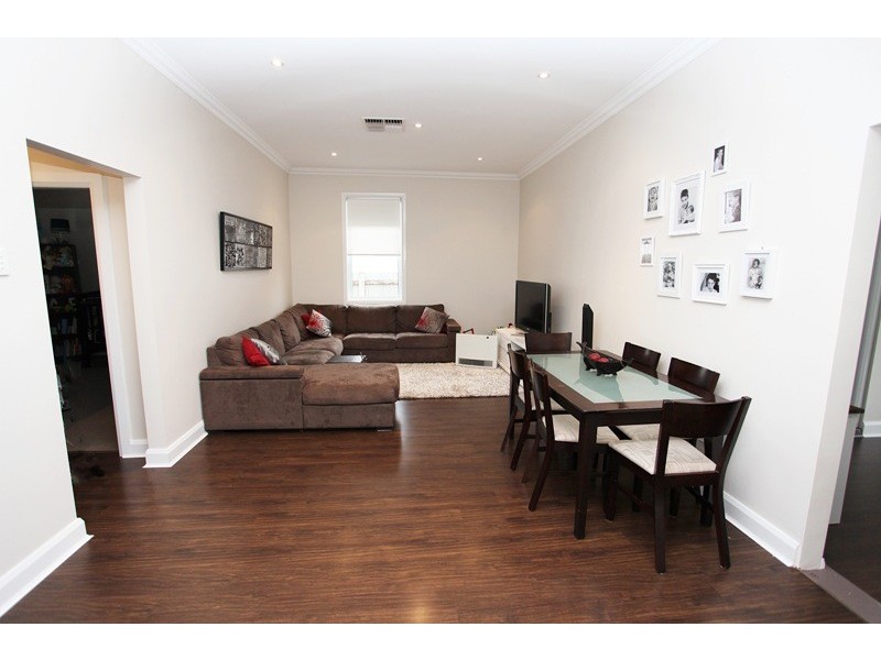 32 Albury Street, Wagga Wagga NSW 2650