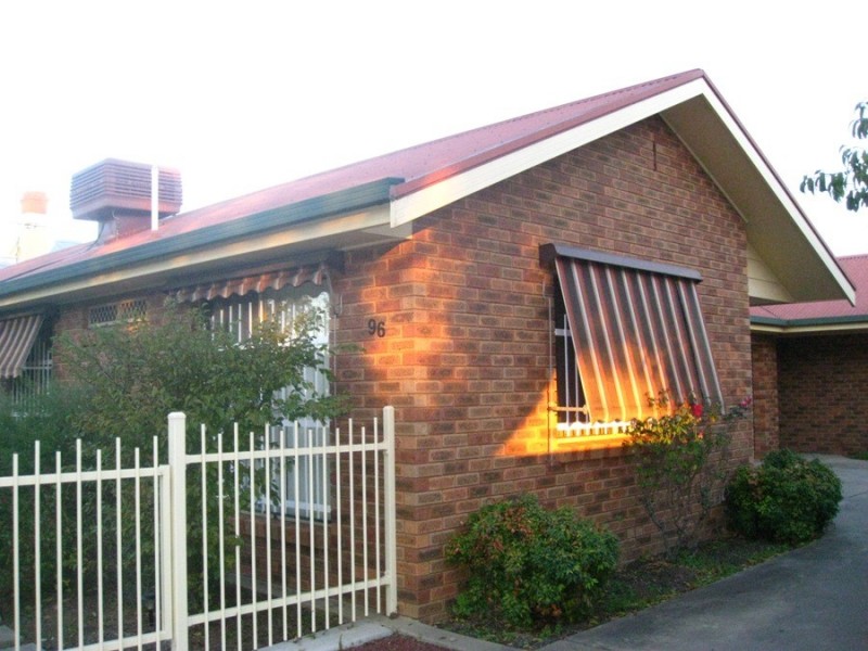 2/96 Crampton Street, Wagga Wagga NSW 2650