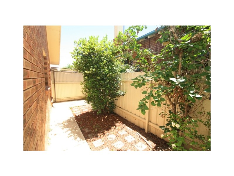 2/96 Crampton Street, Wagga Wagga NSW 2650