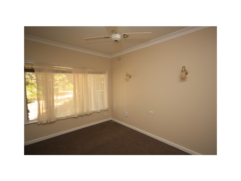 8 Acacia Street, Wagga Wagga NSW 2650