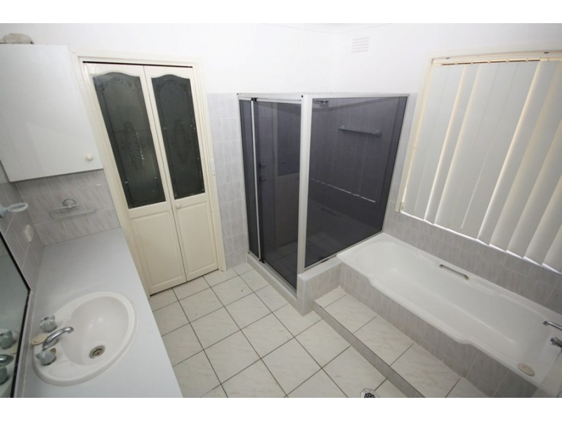 14 Churchill Av, Wagga Wagga NSW 2650