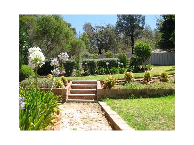 20 Andrews Ave, Wagga Wagga NSW 2650