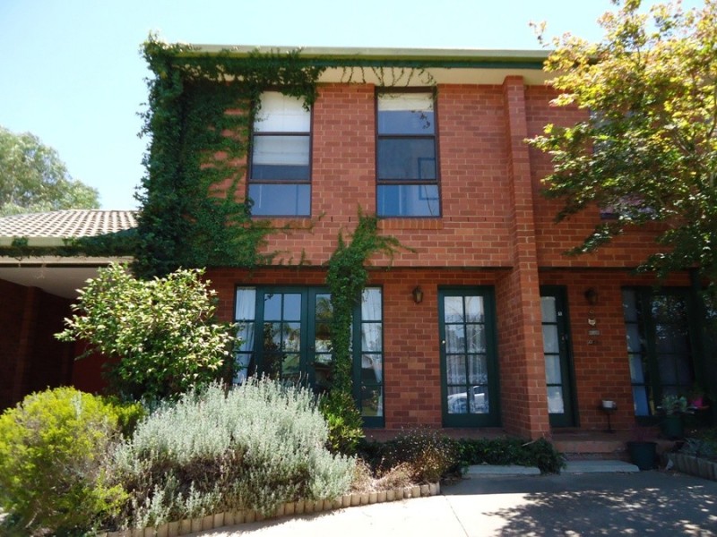 2/58 Pugsley Ave, Wagga Wagga NSW 2650