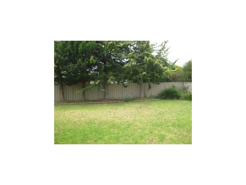 4 Minya Place, Wagga Wagga NSW 2650