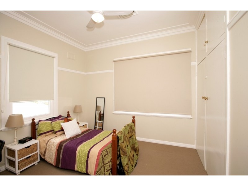 31 Heath Street, Turvey Park NSW 2650