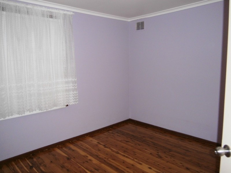 42 Bruce Street, Wagga Wagga NSW 2650
