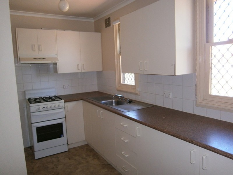 42 Bruce Street, Wagga Wagga NSW 2650