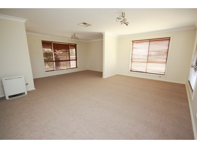 3 Havilah Place, Bourkelands NSW 2650