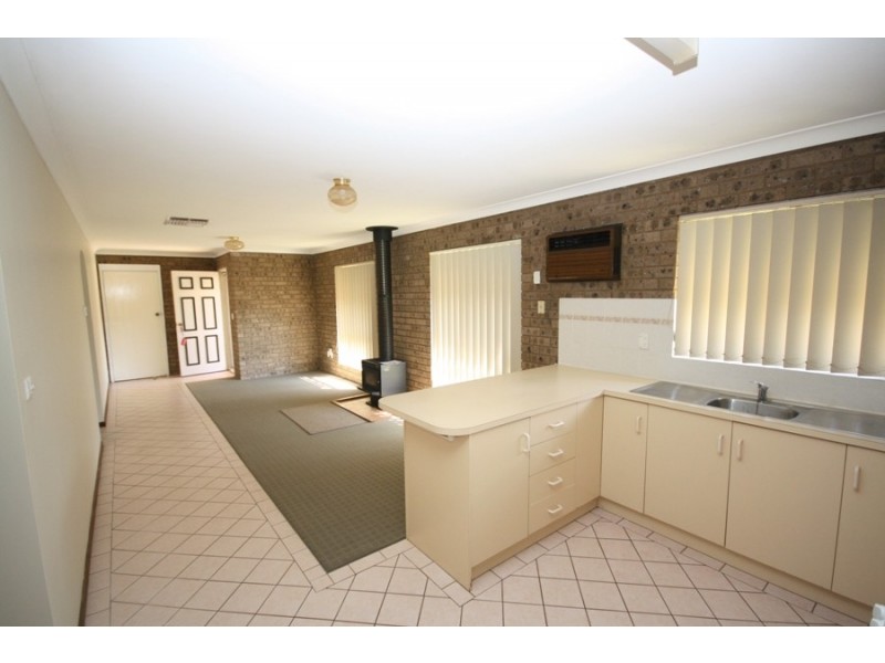 3/40 Kenneally Street, Kooringal NSW 2650