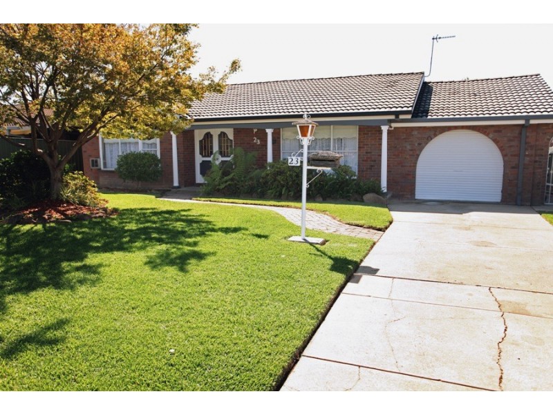 23 Melkin Avenue, Glenfield Park NSW 2650