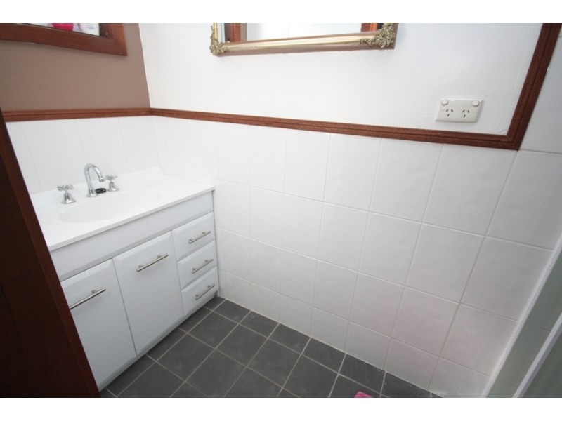 23 Melkin Avenue, Glenfield Park NSW 2650