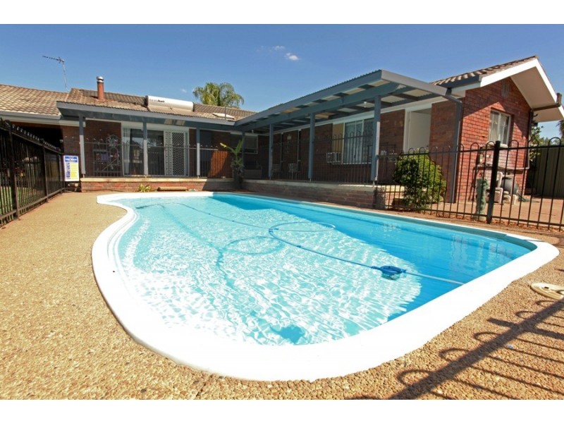 23 Melkin Avenue, Glenfield Park NSW 2650