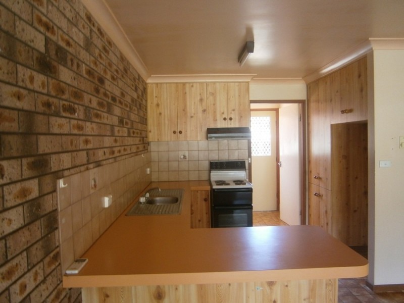 2/11 Wewak st, Wagga Wagga NSW 2650