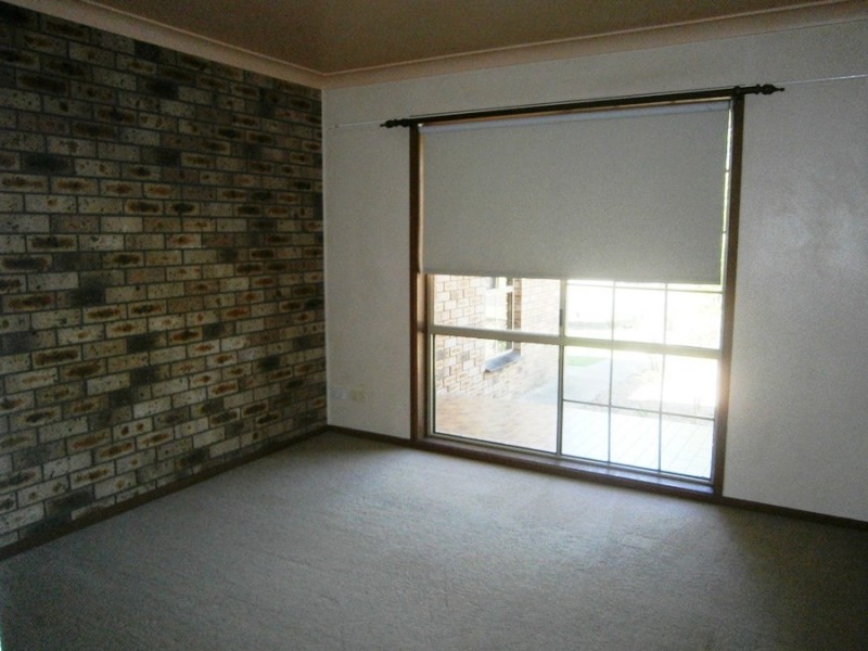 2/11 Wewak st, Wagga Wagga NSW 2650