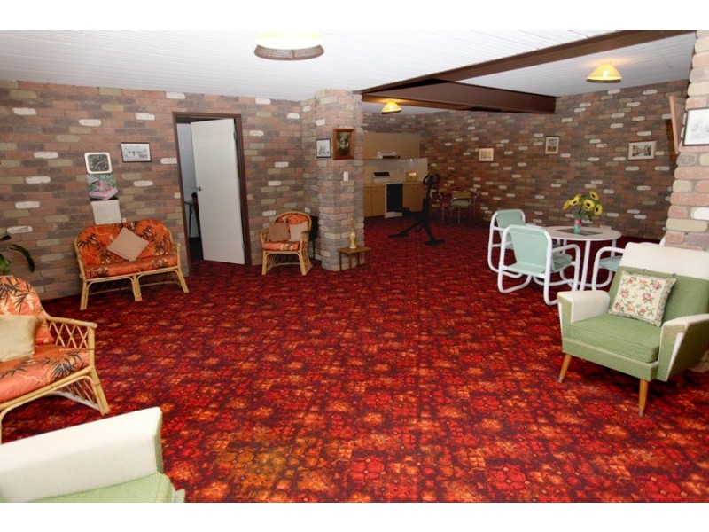 42 Henwood Avenue, Kooringal NSW 2650