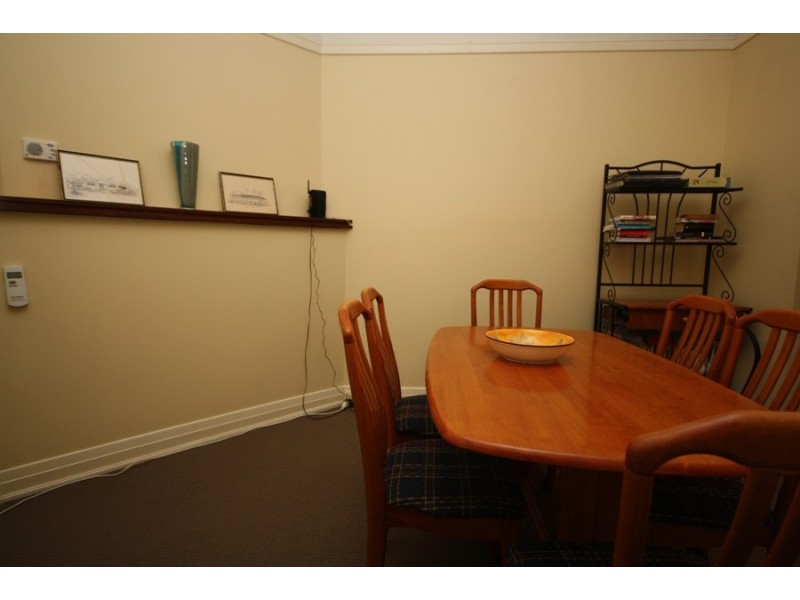 1/76 Brookong Ave, Wagga Wagga NSW 2650