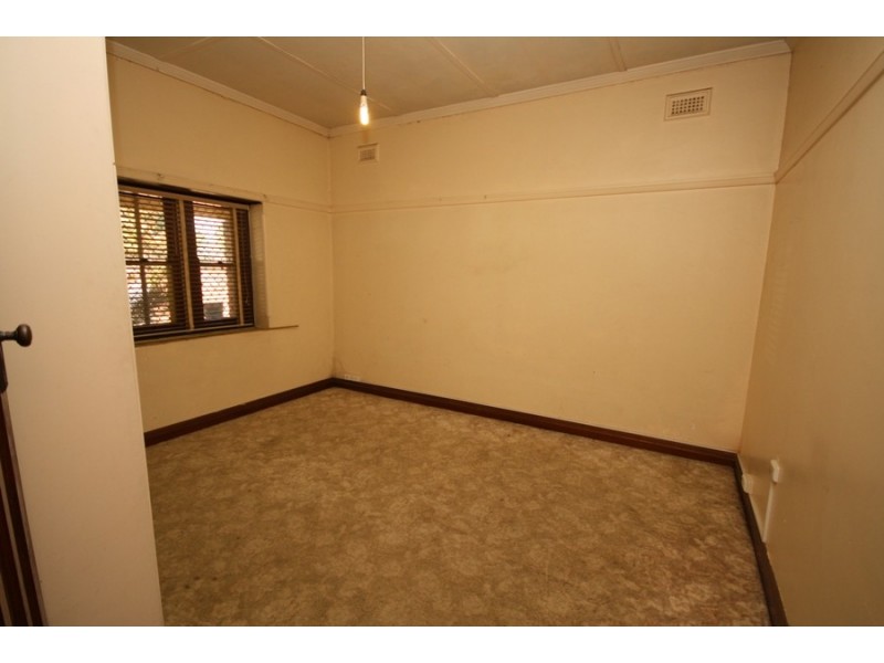 221 Edward Street, Wagga Wagga NSW 2650