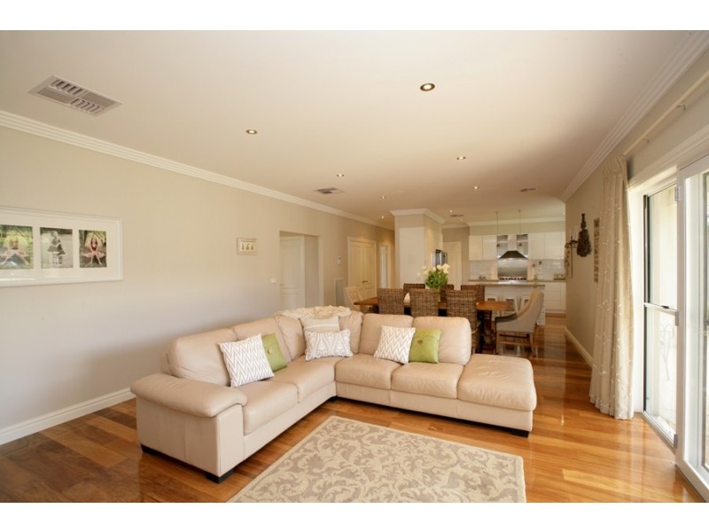 4 Genista Place, Springvale NSW 2650