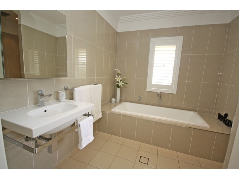 4 Genista Place, Springvale NSW 2650