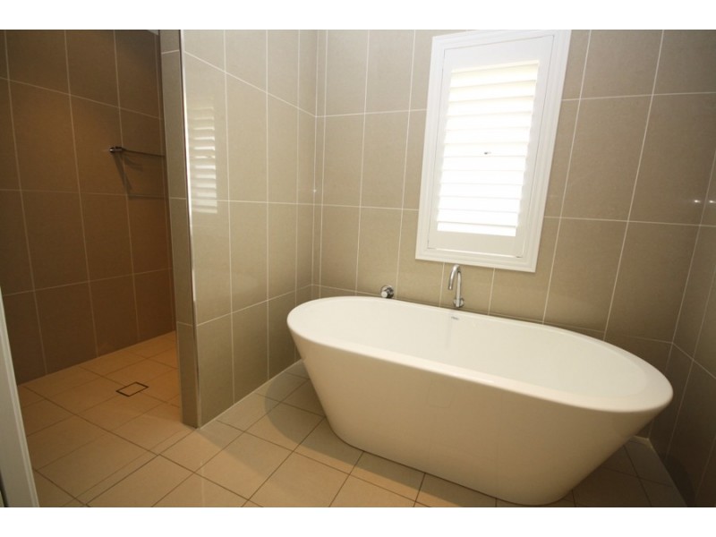 4 Genista Place, Springvale NSW 2650