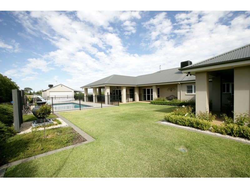 4 Genista Place, Springvale NSW 2650