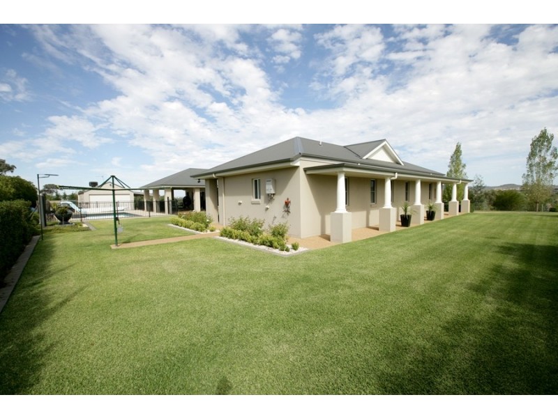 4 Genista Place, Springvale NSW 2650