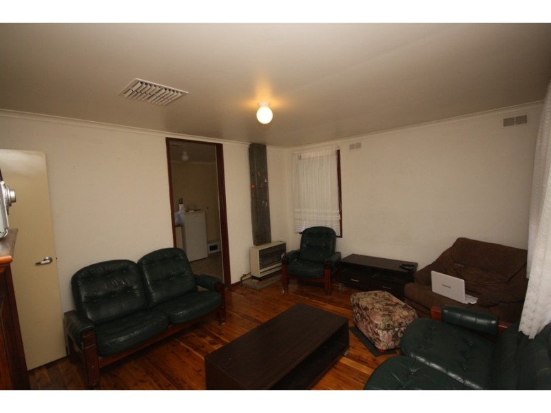 42 Bruce Street, Tolland NSW 2650