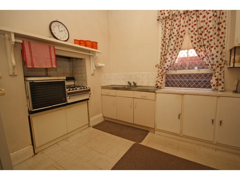 69 Simmons Street, Wagga Wagga NSW 2650