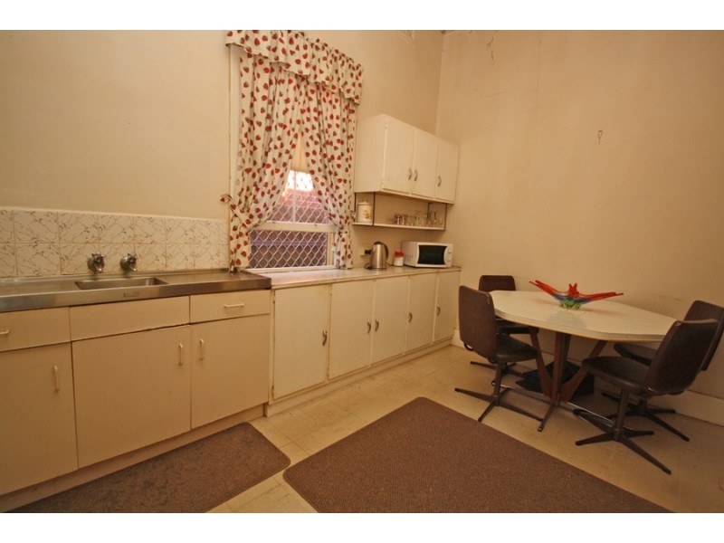 69 Simmons Street, Wagga Wagga NSW 2650