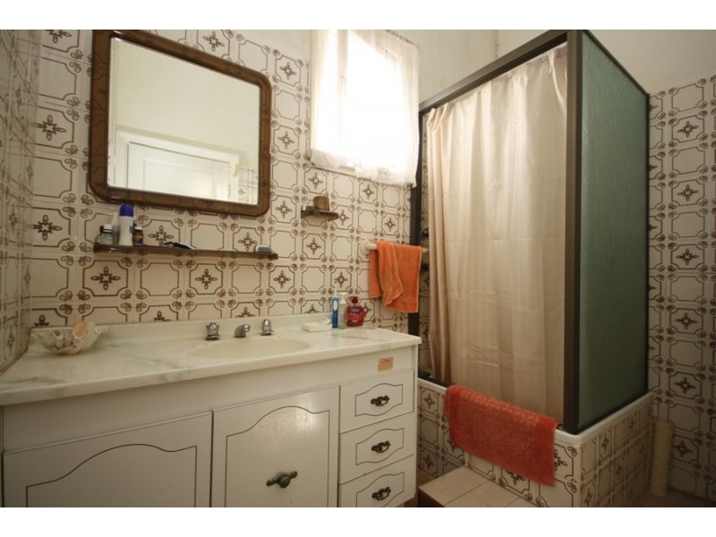 69 Simmons Street, Wagga Wagga NSW 2650