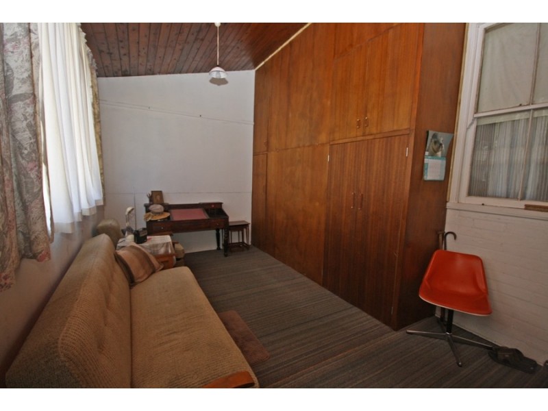 69 Simmons Street, Wagga Wagga NSW 2650